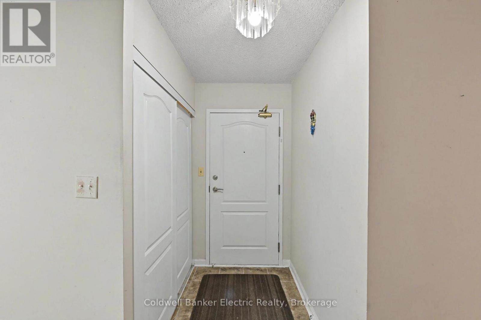 #1011 712 ROSSLAND ROAD E - Image 24