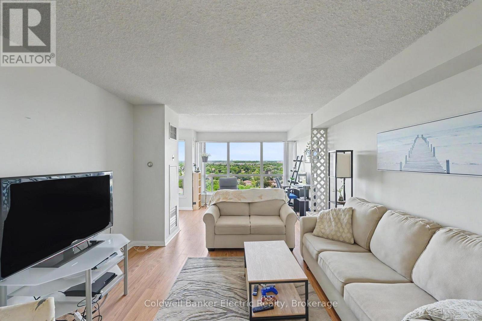 #1011 712 ROSSLAND ROAD E - Image 33