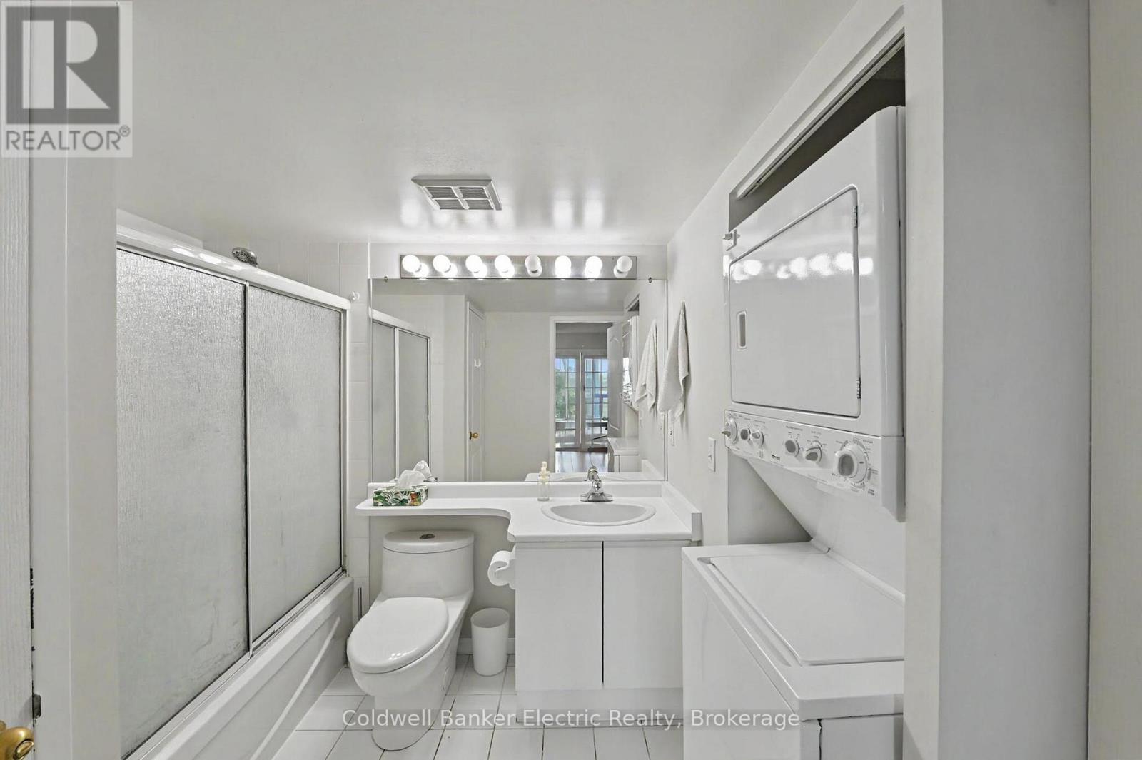 #1011 712 ROSSLAND ROAD E - Image 40
