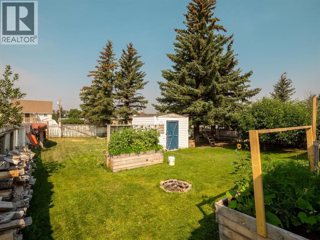 245 4 Street E - Image 35