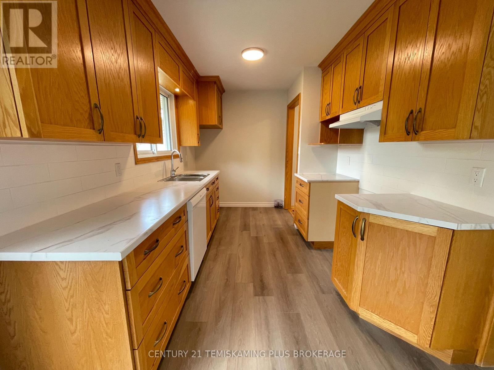 225 HESSLE AVENUE - Image 8