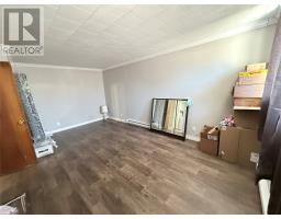 32 Muir Avenue thumbnail 16