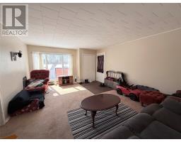 32 Muir Avenue thumbnail 20