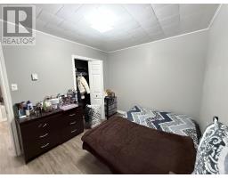 32 Muir Avenue thumbnail 9