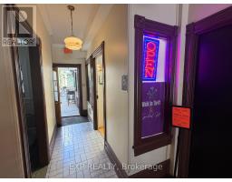 B - 889 Bank Street, Ottawa, ON K1S3W4 Photo 6