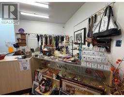 B - 889 Bank Street, Ottawa, ON K1S3W4 Photo 9