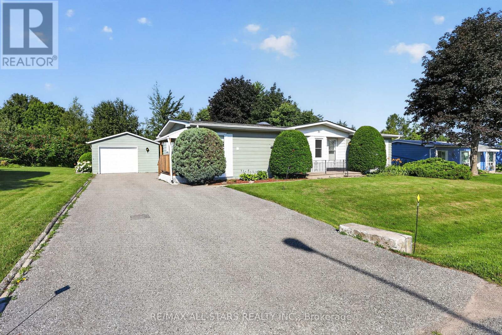 30 DAMSEL CIRCLE - 3