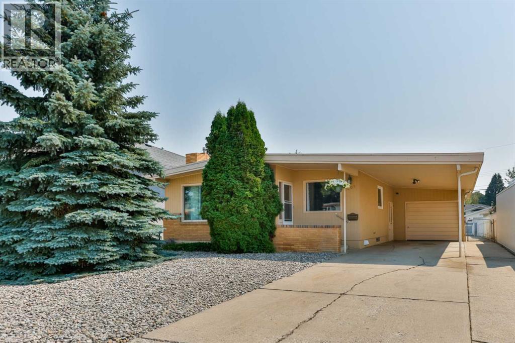 2206 16 Avenue S - 1