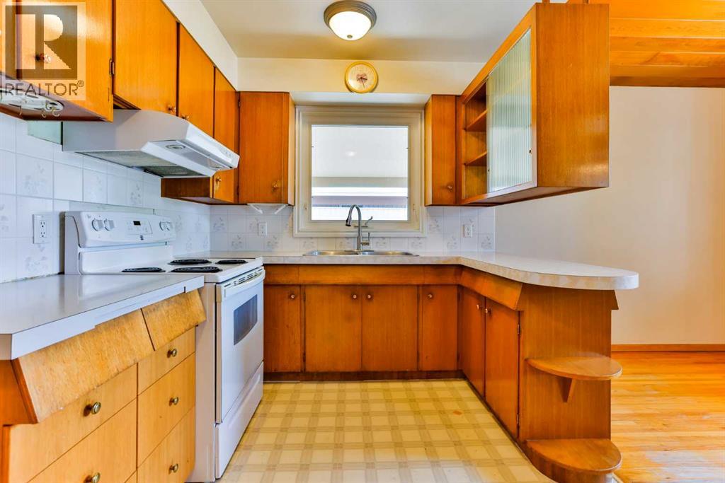 2206 16 Avenue S - Image 9