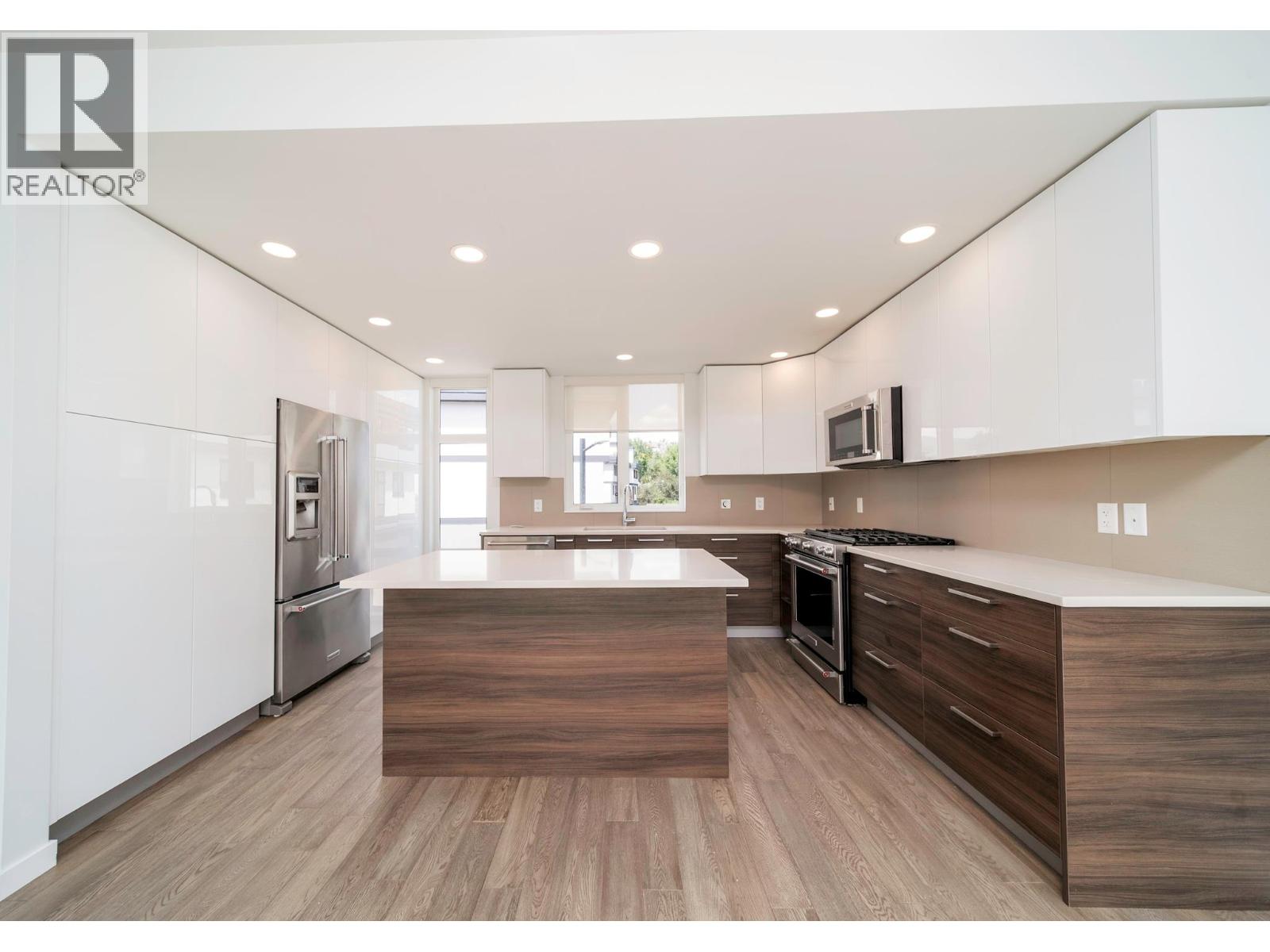 #29 1515 Highland Drive N - Image 27