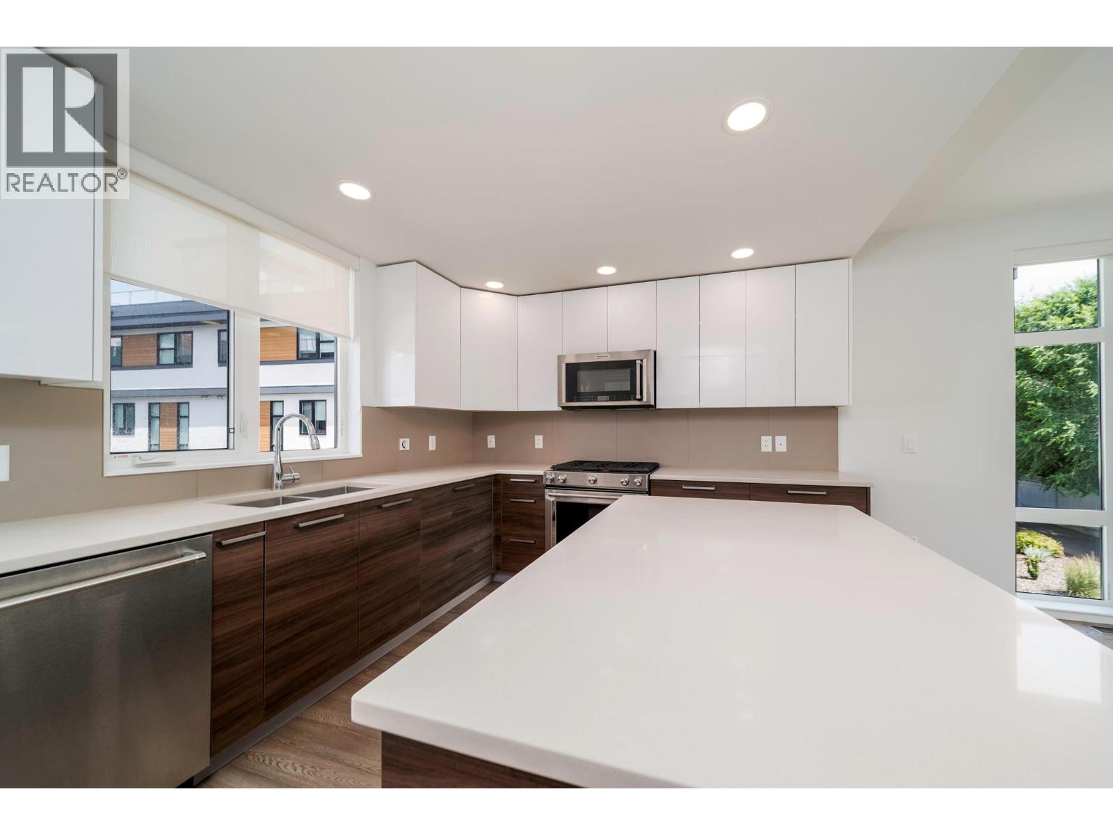 #29 1515 Highland Drive N - Image 5