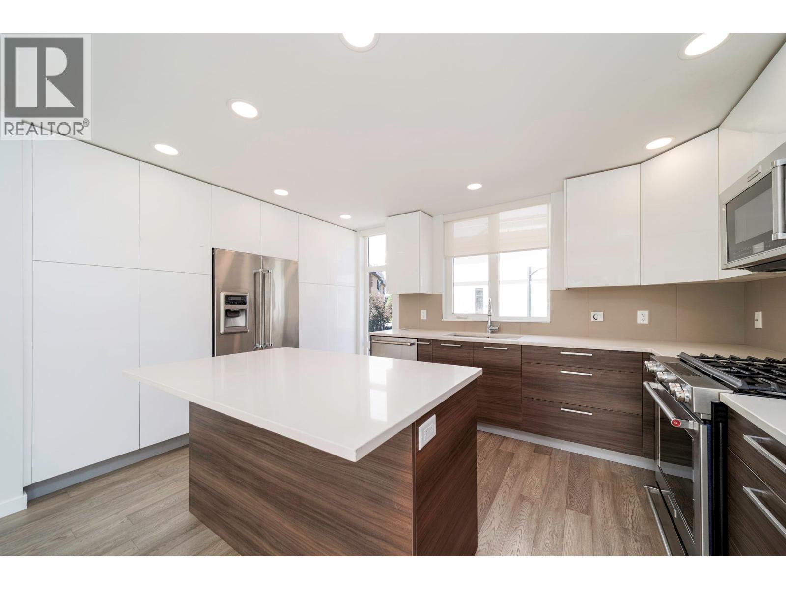 #29 1515 Highland Drive N - 26