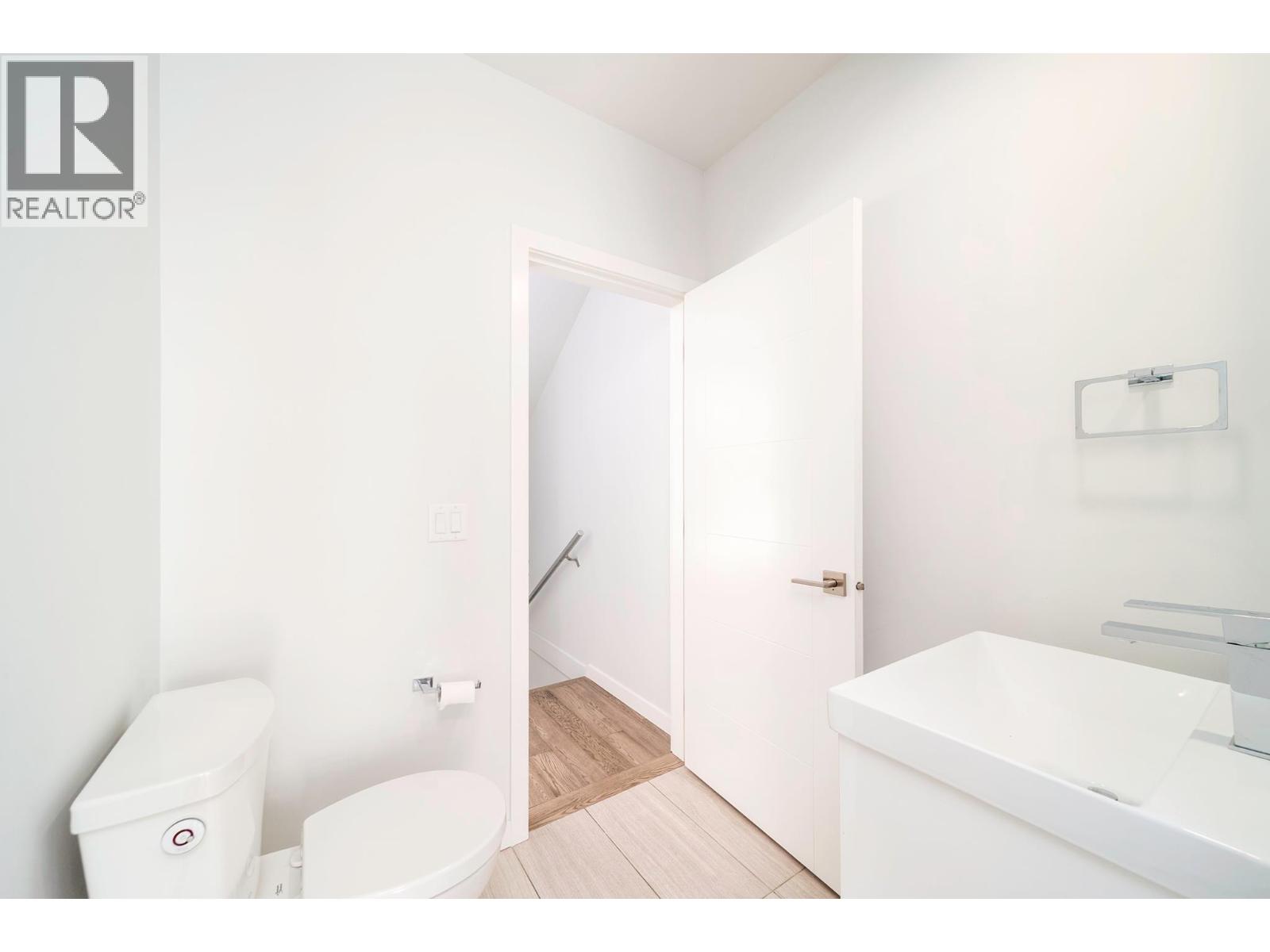 #29 1515 Highland Drive N - 21