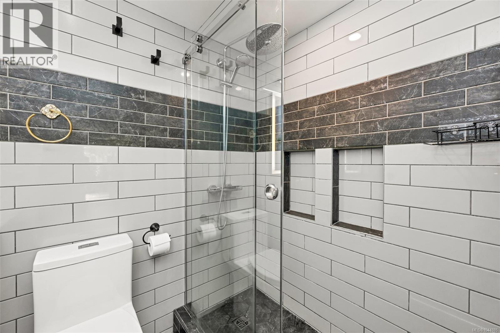 #102 1223 Johnson St - 19