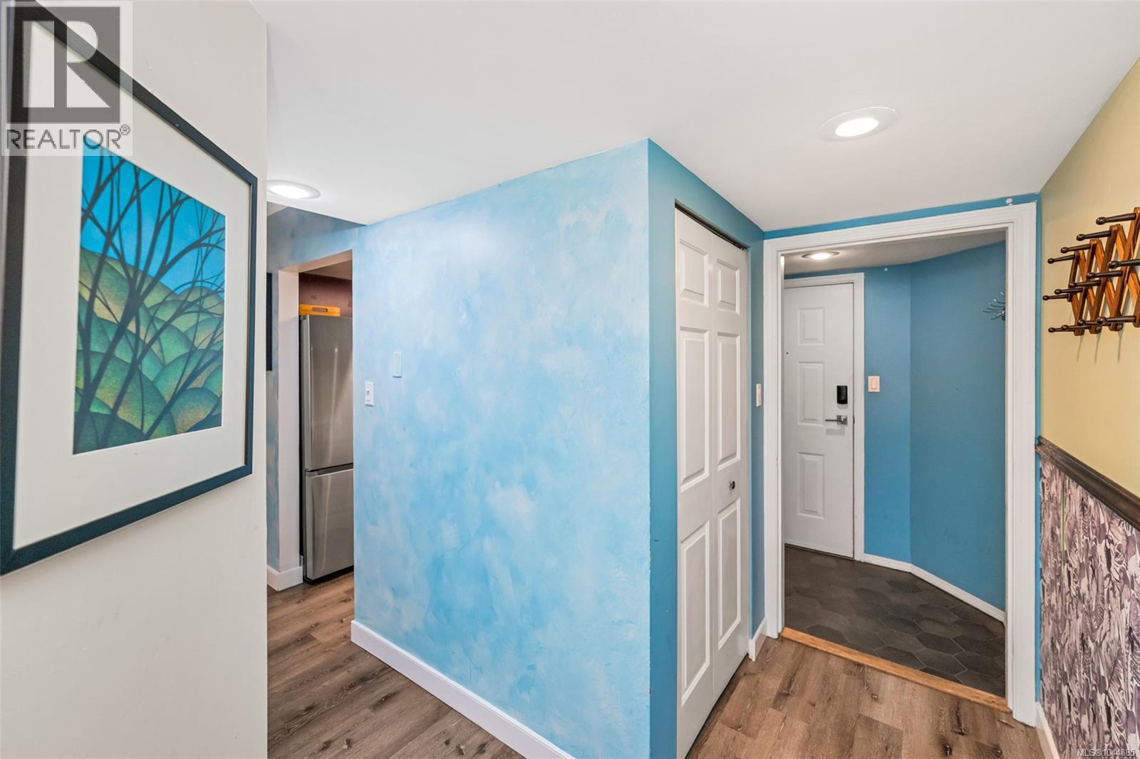 #102 1223 Johnson St - 23