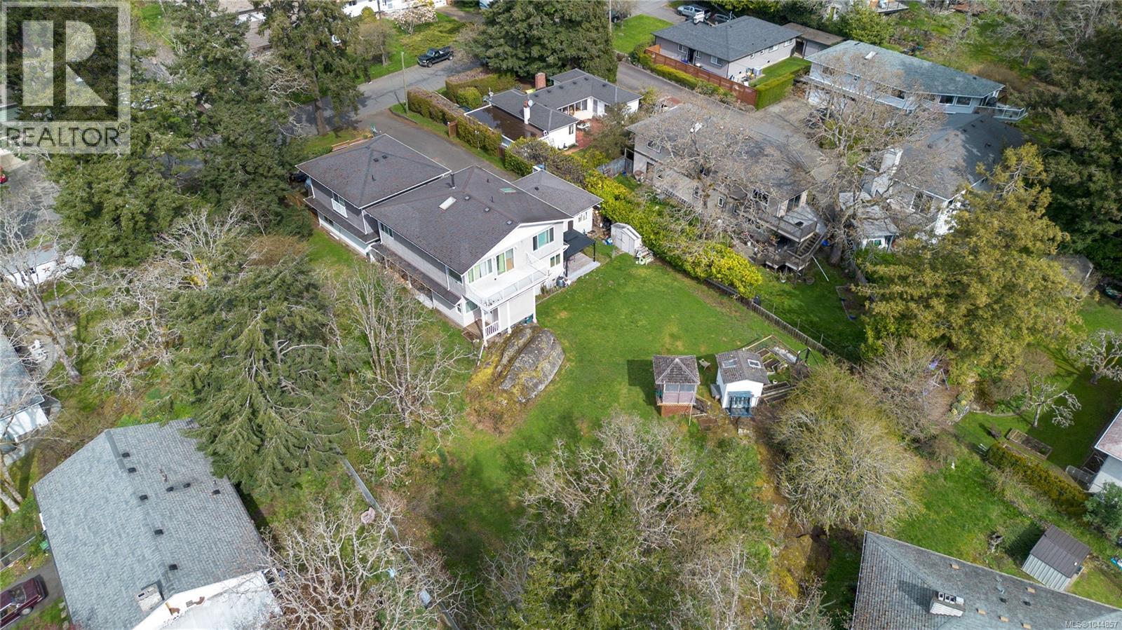 863 Parklands Dr photo 1 of 58