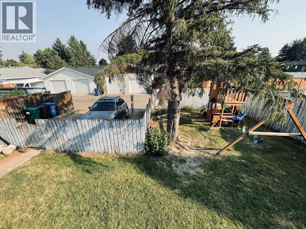 36 Park Meadows Boulevard N - 32