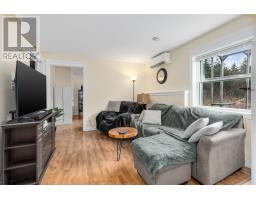 24 Meetinghouse Road thumbnail 16