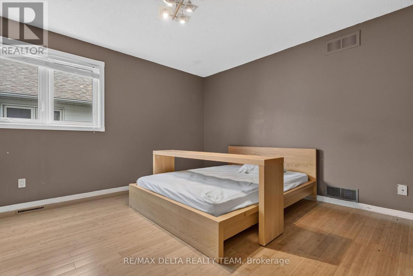 5 Bed, 4 Bath House for Rent in Ottawa – 13 SHERK CRESCENT, Ottawa – MLS# X13631710 - Image 18