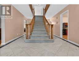 13 SHERK CRESCENT — photo 3