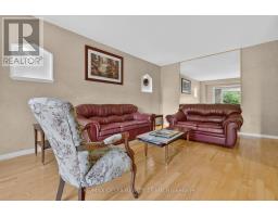 13 SHERK CRESCENT — photo 4