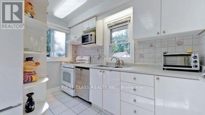 369 PALISER CRESCENT S - 8