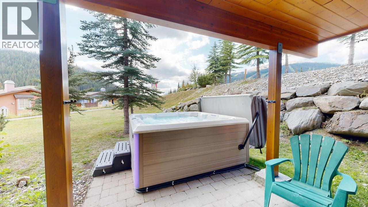 5000 Sun Peaks Road, Sun Peaks - Exteriors - Full Complex View, Drone/Aerial View - Photo 3