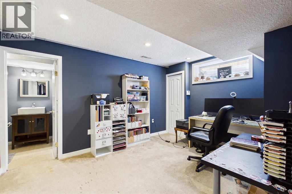 27 Bridlewood Park SW - 26