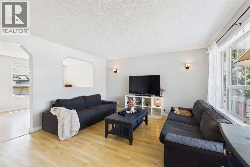 27 Bridlewood Park SW - 3