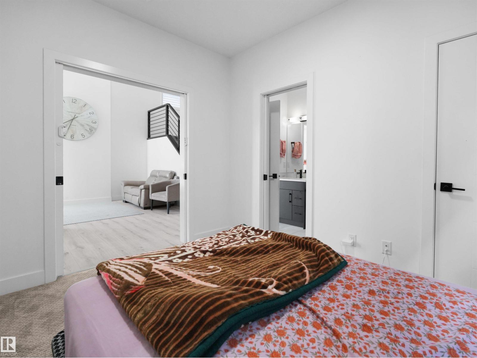 2520 12 AV NW - Image 22