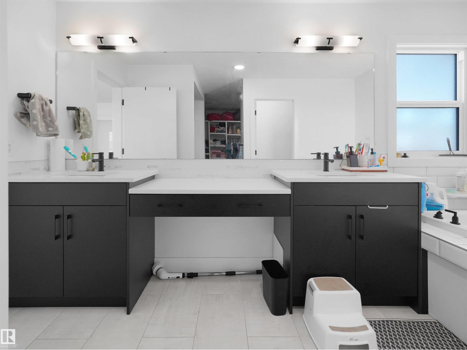 2520 12 AV NW - Image 32