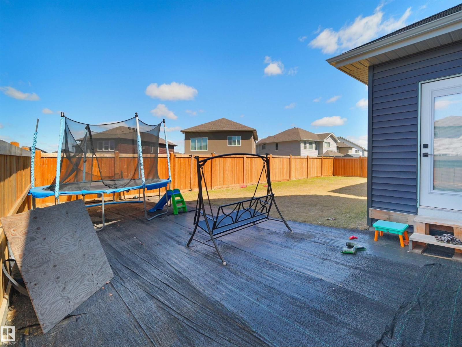 2520 12 AV NW - 47