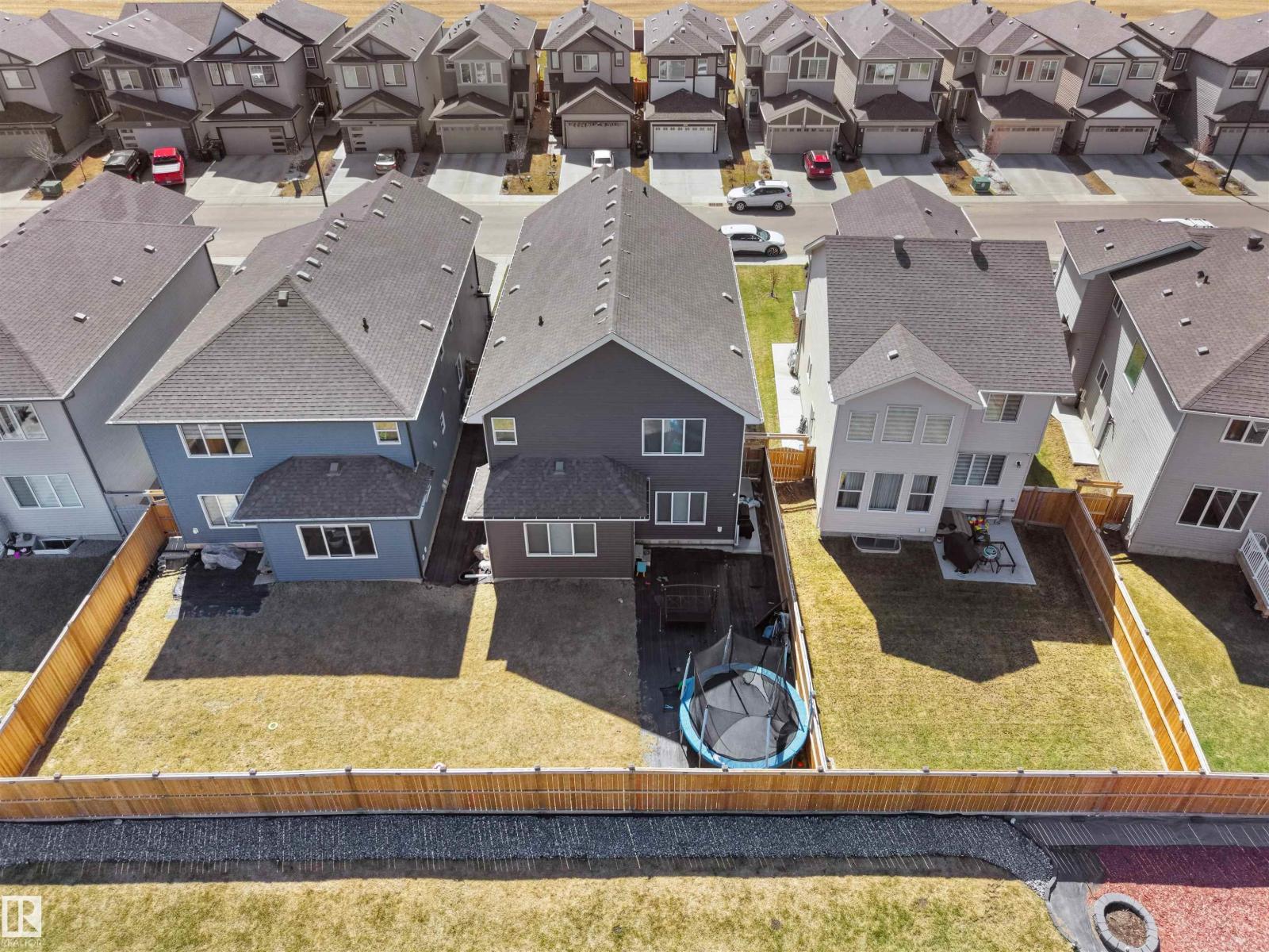 2520 12 AV NW - 50