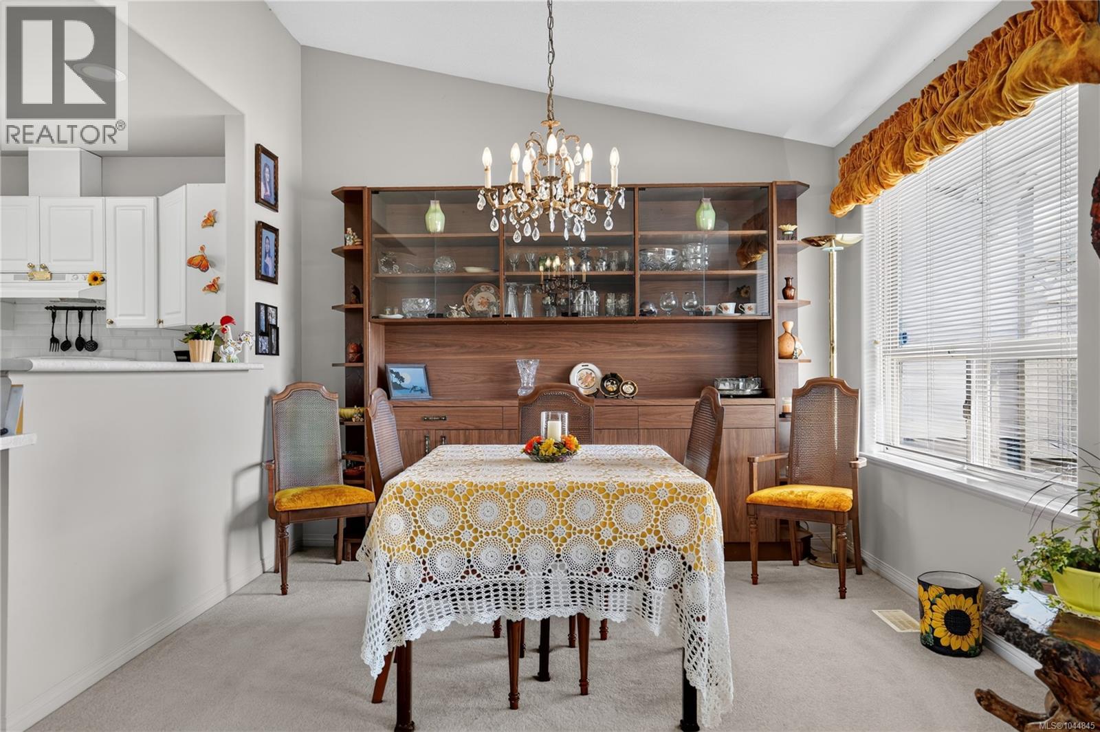#9 5608 Strathcona St - Image 12
