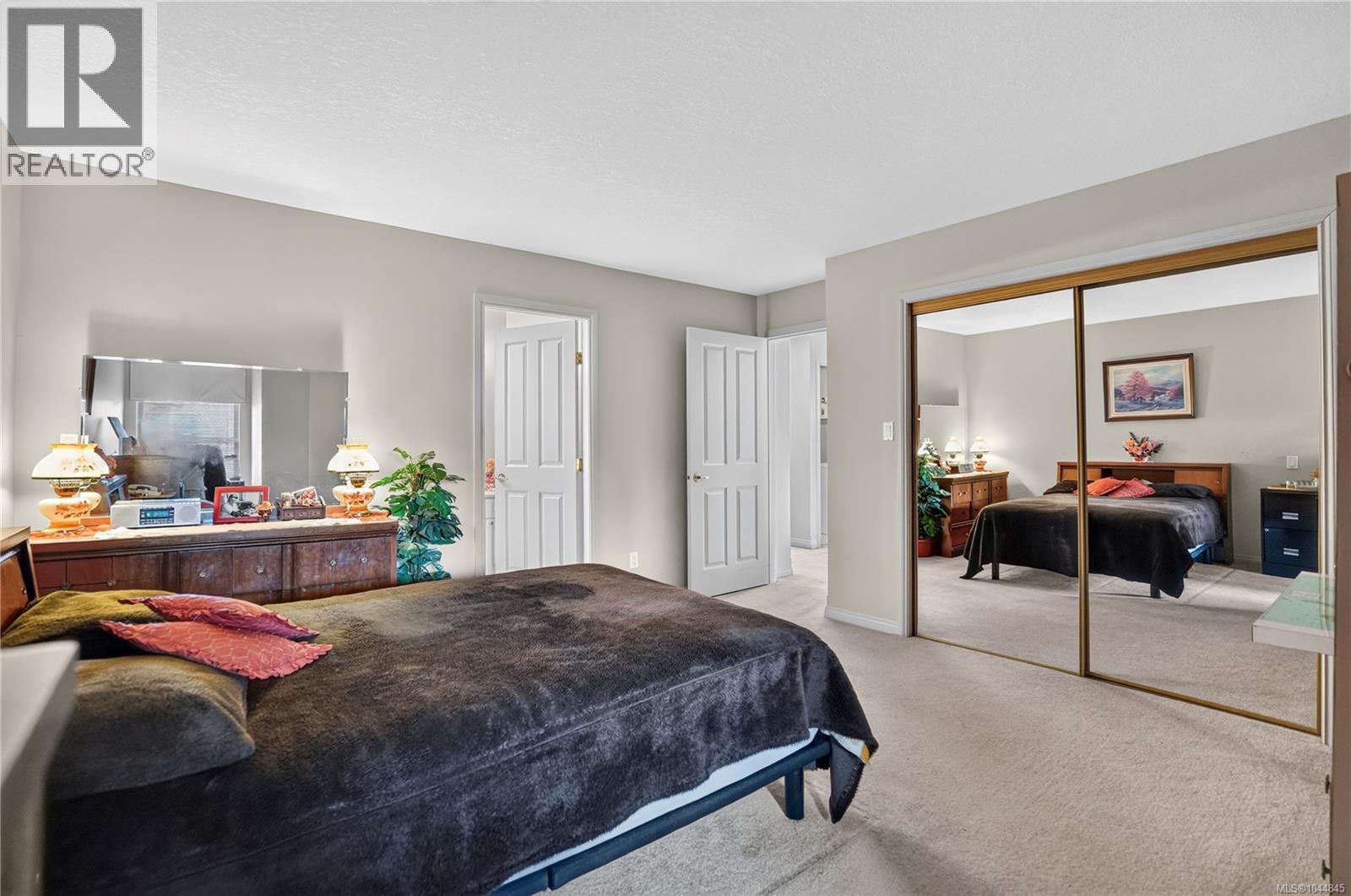 #9 5608 Strathcona St - Image 18
