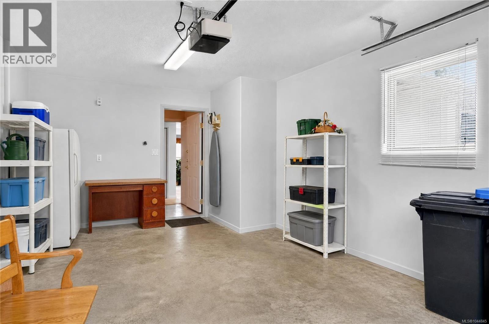 #9 5608 Strathcona St - 26