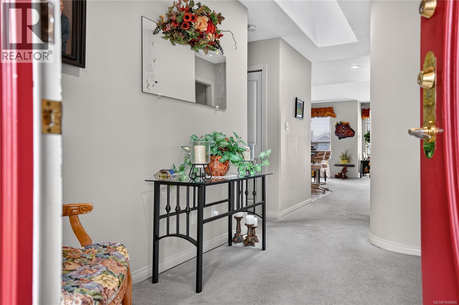 #9 5608 Strathcona St - 5