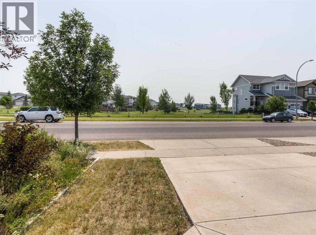 19 Moonlight Boulevard W - Image 4