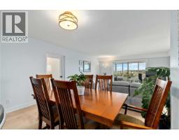 Entrance - 501 2920 Cook St, Victoria, BC V8T3S7 Photo 10