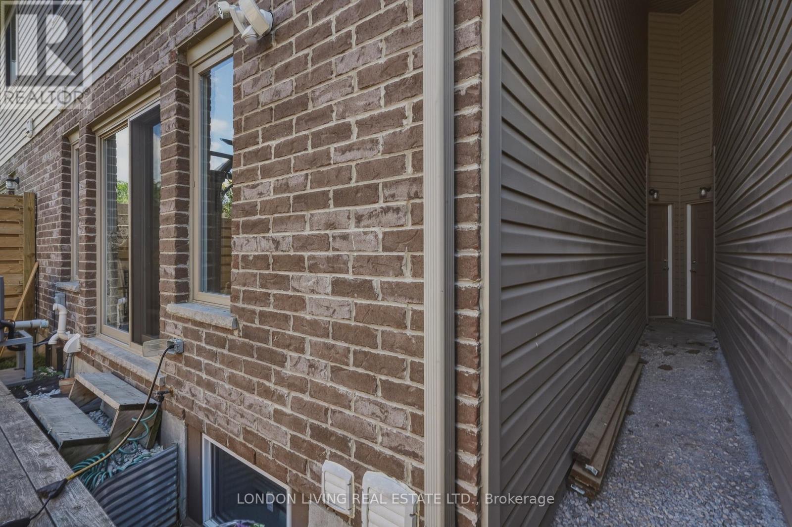 #31 2031 PENNYROYAL STREET - Image 41