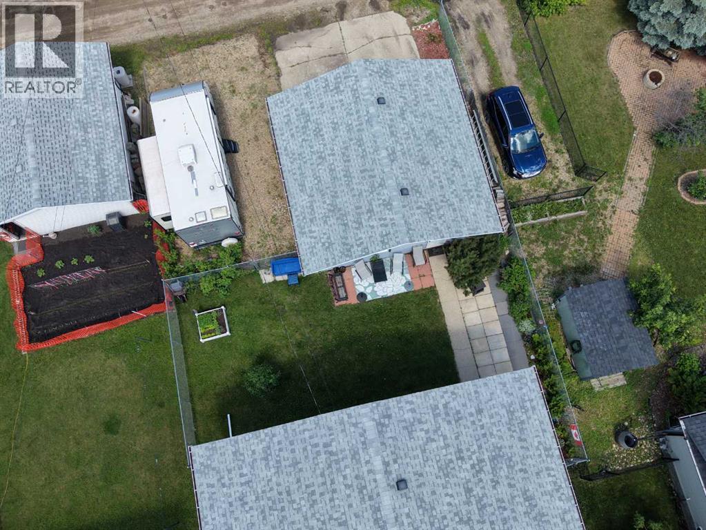 5020 61 Avenue Close - Photo 38