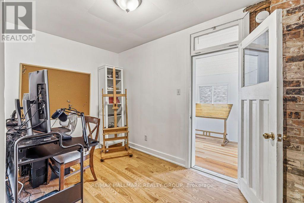 2 Bed, 1 Bath House for Rent in Ottawa – 439 KENT STREET, Ottawa – MLS# X13631774 - Image 23