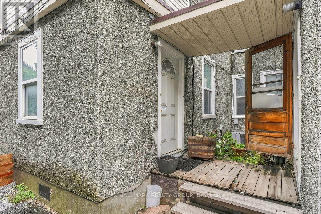 2 Bed, 1 Bath House for Rent in Ottawa – 439 KENT STREET, Ottawa – MLS# X13631774 - Image 36