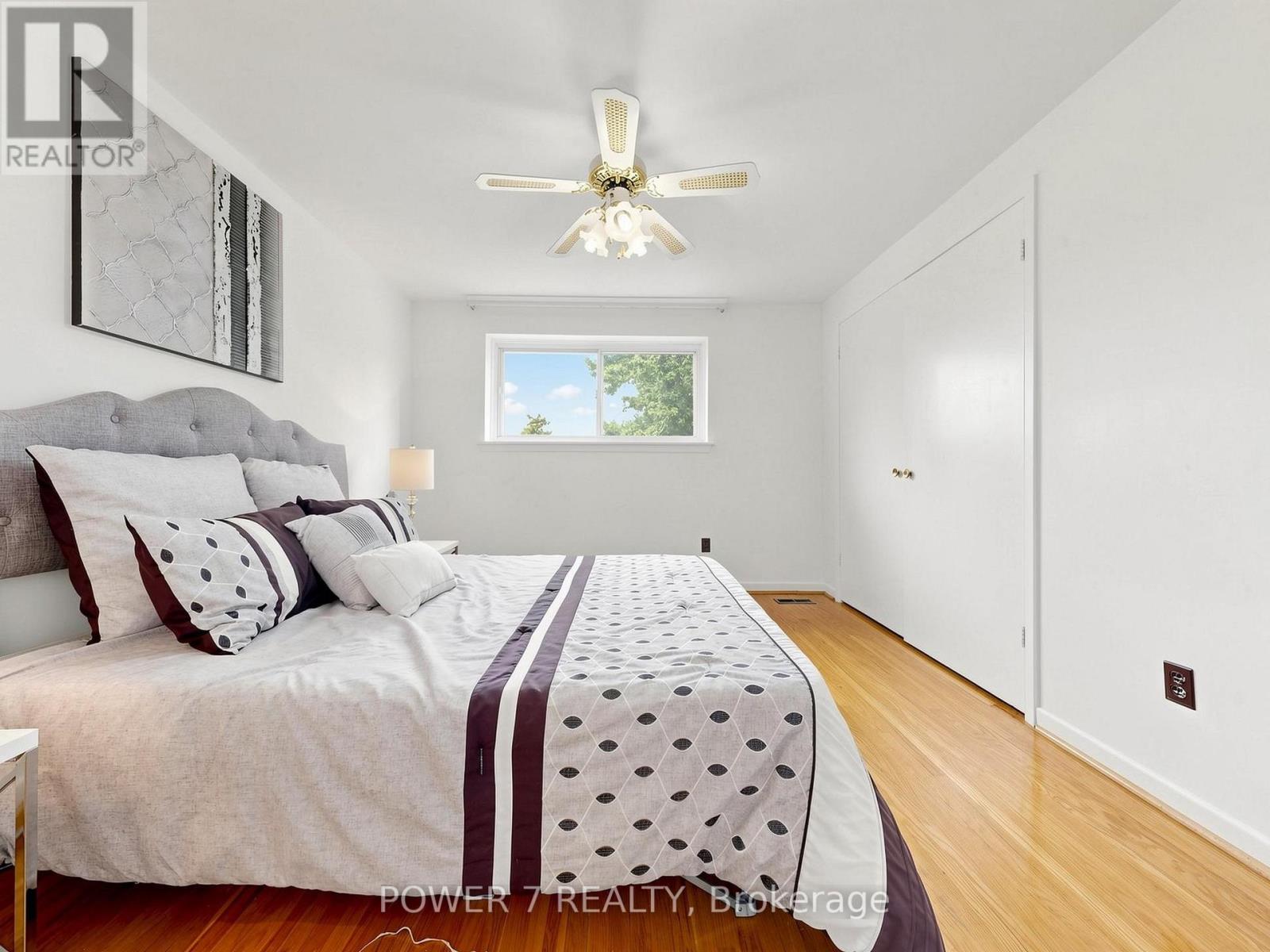 #5 77 RAMEAU DRIVE - 30