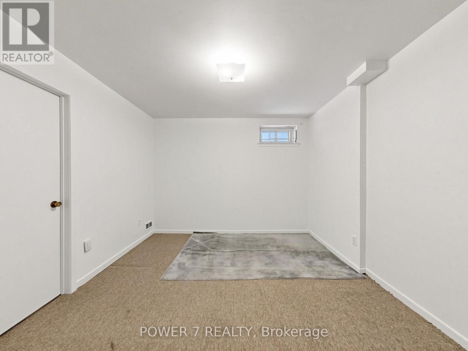 #5 77 RAMEAU DRIVE - 43