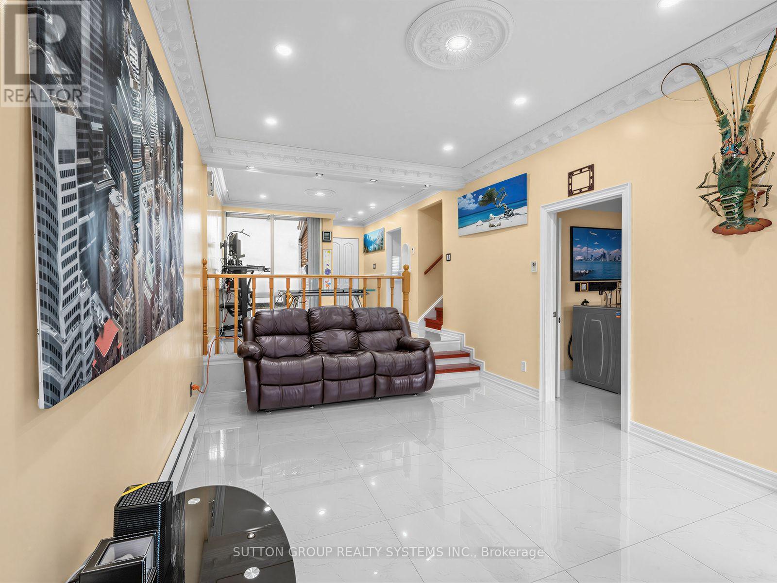 #86 2901 JANE STREET - 13
