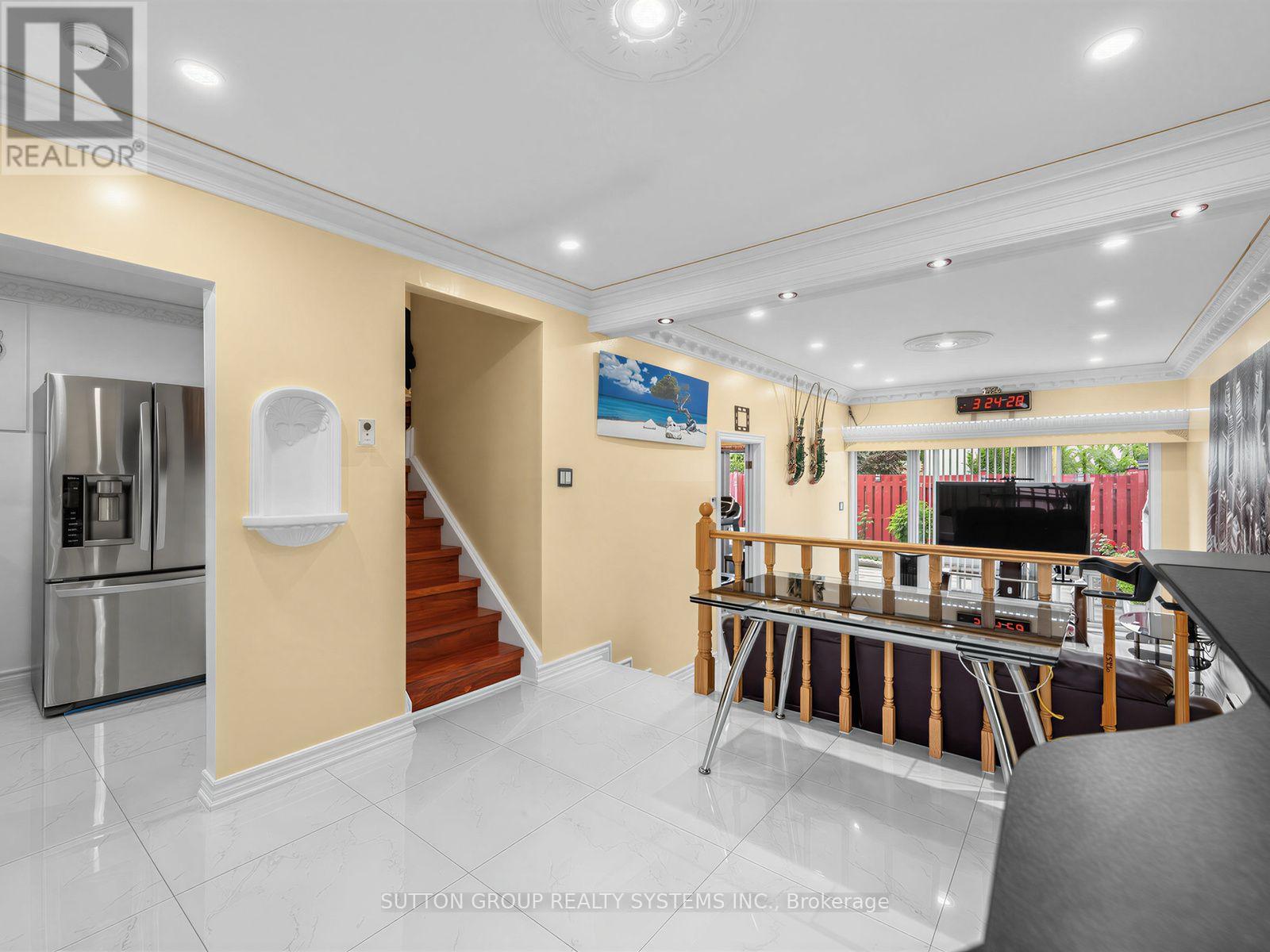 #86 2901 JANE STREET - 14