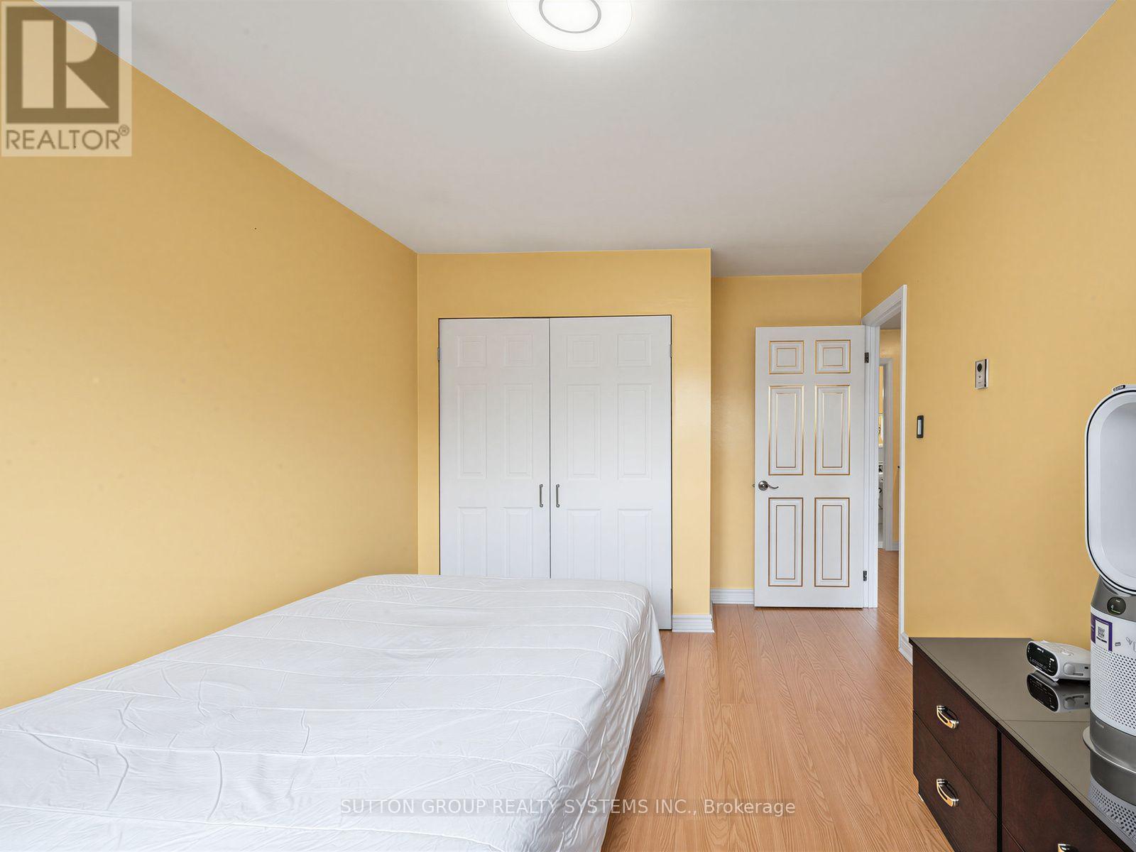 #86 2901 JANE STREET - 16