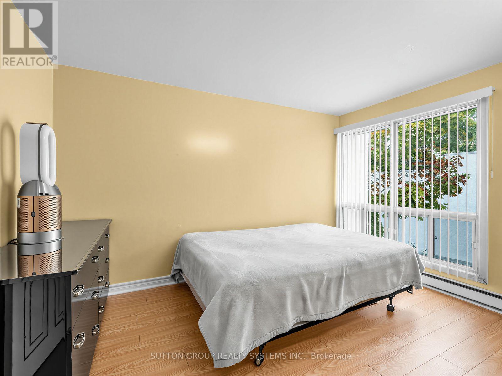 #86 2901 JANE STREET - 20