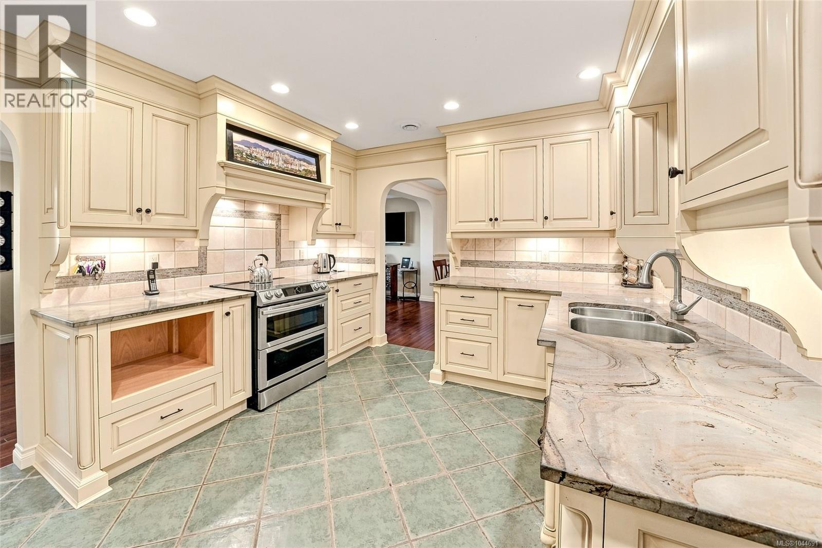 5287 Lost Lake Rd - Image 12